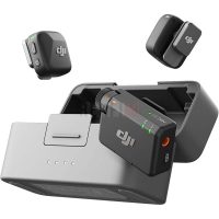 DJI Mic Mini (2 TX + 1 RX + Boîtier de Recharge), Ultra-léger, Audio de HQ, 48 h d’Utilisation, Annulation du Bruit, Limite Auto